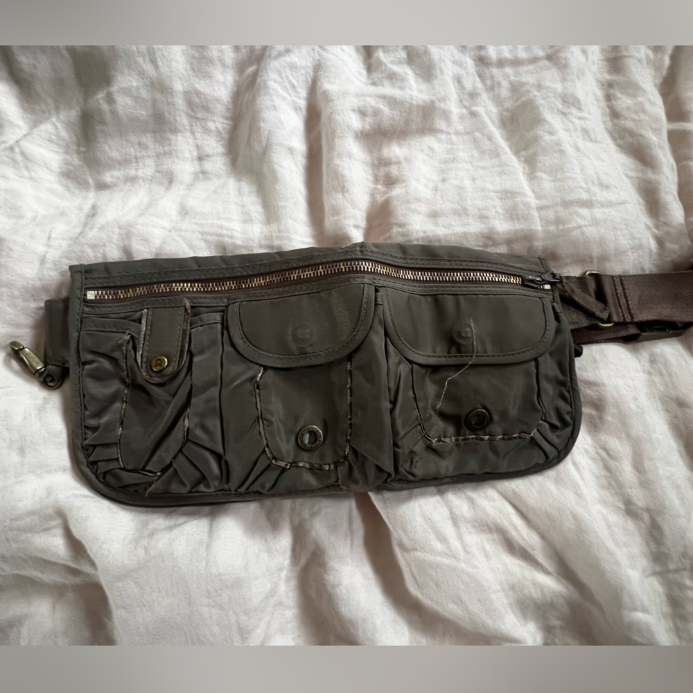 Lululemon dog walking cross body